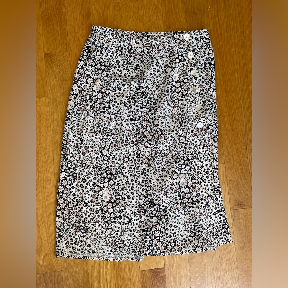 Madewell Floral Midi Skirt womens size 8 | wrap skirt with buttons | like new